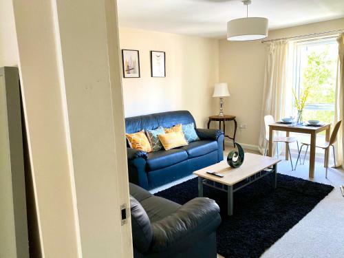 Superior Two-bed Apartment With Free Parking, Cv1 Coventry