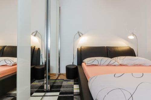 Sky Split Apartment