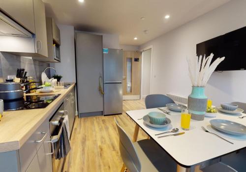 Modern Shared And Private Apartments In Coventry - Iq Weaver Place