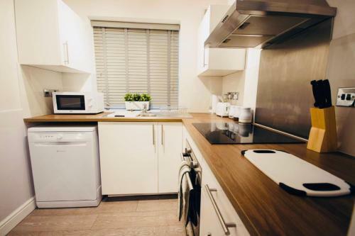 Stunning 3-bed Ground Floor Apartment In Coventry