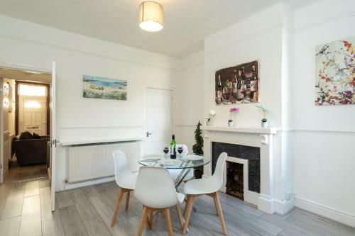 Barras House