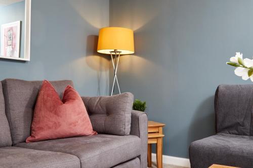 Fantastic Brand New 3br House Wparking Sleeps8