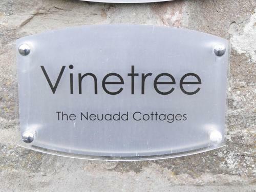 The Neuadd Cottages