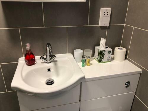 Hotel Opal Bank