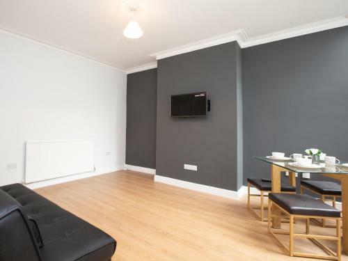 Hostal Townhouse @ 97 Ruskin Road Crewe
