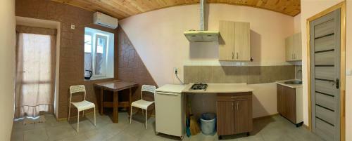 Hostal Azovmore Tut