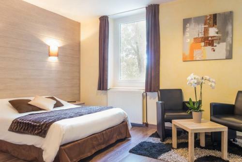 Hotel Logis Hostellerie Des Monts Jura