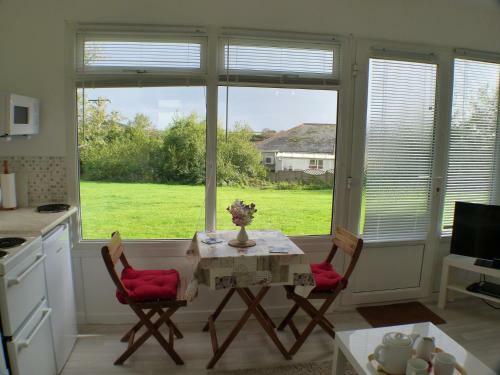 Chalet For Two - Dartmouth