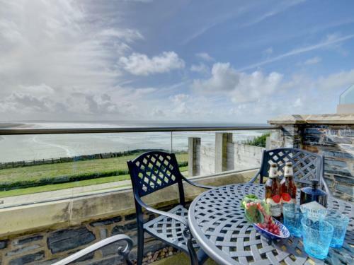 Apartment 2 Ocean Point