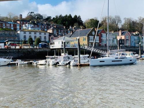The End House - Cosy And Central (Dartmouth)