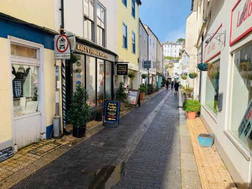 The End House - Cosy And Central (Dartmouth)