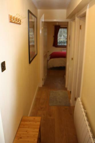 Loch Ness Balcony Apartment