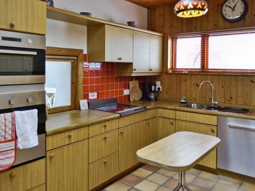 Seaview Cottage - 27991