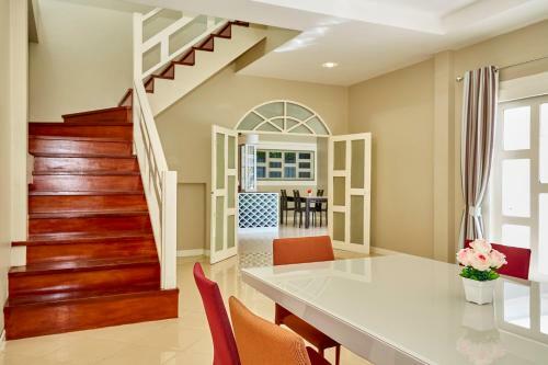 Big Area!! Cozy Beach Pool Villa 5 Private Bedrooms