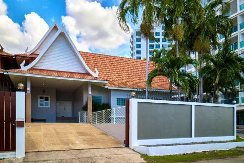 Big Area!! Cozy Beach Pool Villa 5 Private Bedrooms