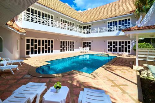 Big Area!! Cozy Beach Pool Villa 5 Private Bedrooms