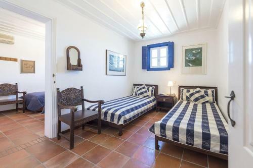 Beachfront Spetses Spectacular Fully Equipped Traditional Villa Familiesgroups