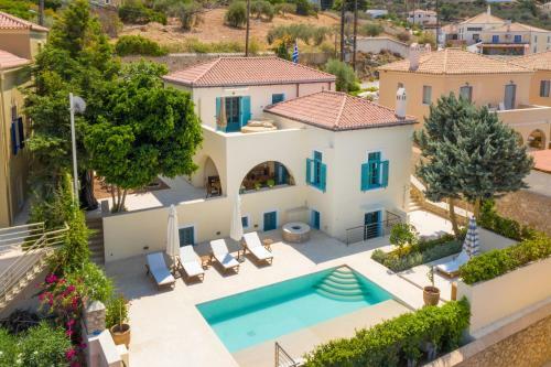 The Great Gatsby 6br Villa Overlooking Spetses Old Town