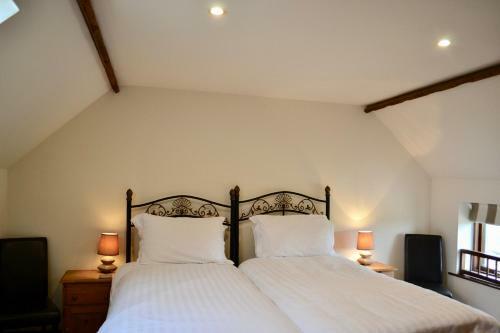 Lodge Barns
