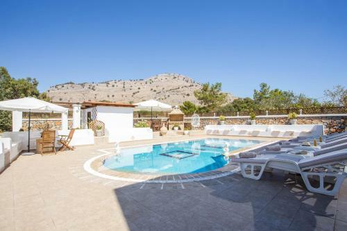 Thymoura Villa