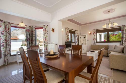 Thymoura Villa