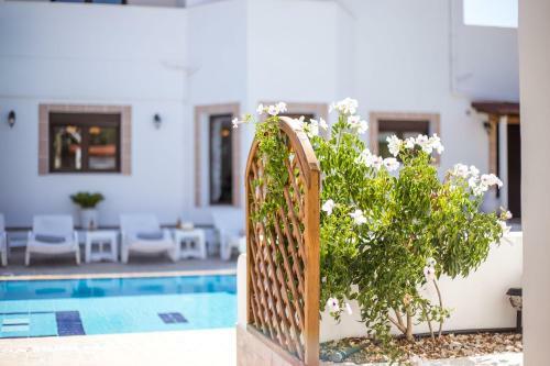 Thymoura Villa
