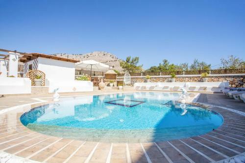 Thymoura Villa
