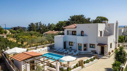 Thymoura Villa