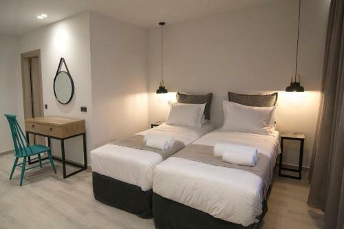Lambis Villas