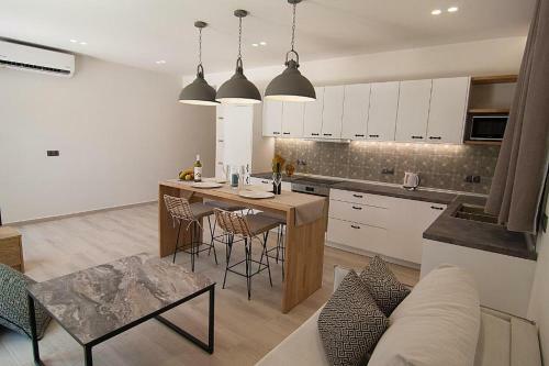 Lambis Villas