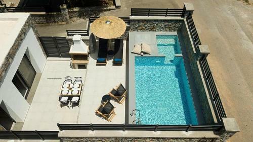 Lambis Villas