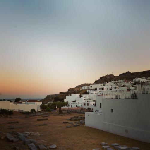 Lindos Calmare Suites