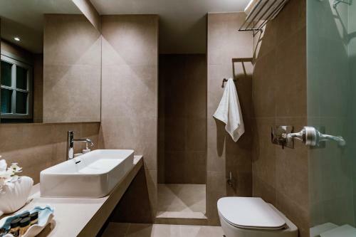 Lindos Calmare Suites