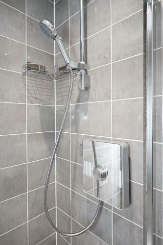 Luxury 2 Bedroom, 2 Bath Apartment, Prime Location