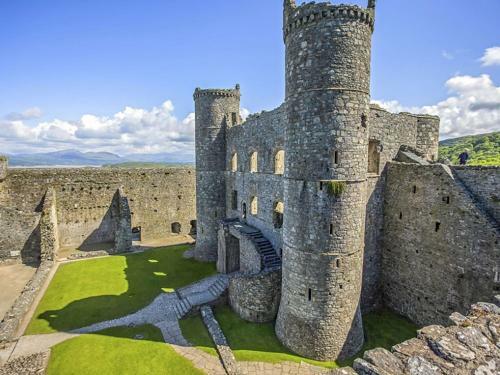 Harlech 1 - Branwen