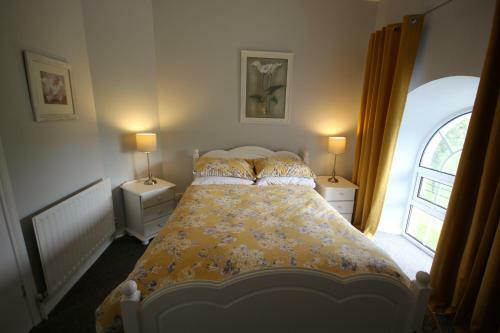 Mullarts Church -the Glenann Apartment