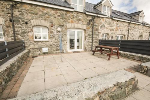 16 Cefn Cwmwd Cottages