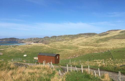 Eco Crofters Wagon By The Beach