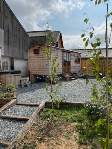 The Shepherds Retreat - Luxury Shepherds Hut