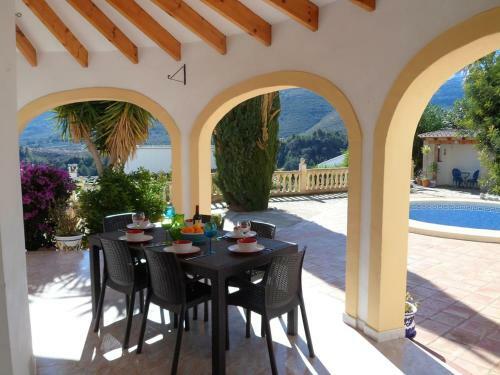 Spacious 3-bedroom Villa With Private Pool In Benigembla, Spain.