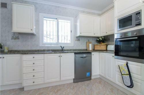 Spacious 3-bedroom Villa With Private Pool In Benigembla, Spain.