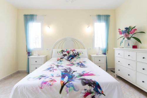Spacious 3-bedroom Villa With Private Pool In Benigembla, Spain.