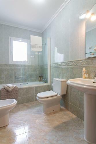 Spacious 3-bedroom Villa With Private Pool In Benigembla, Spain.