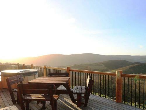 Red Kite & Osprey Lodges