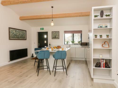 Whernside Lodge
