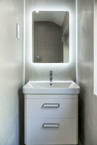 Skyline Serviced Apartments - Flat B Rockingham Way