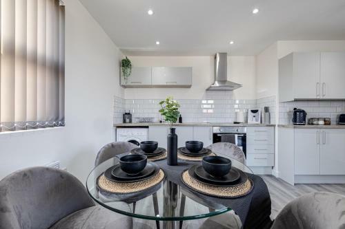 Modern & Refurbished 2/bed Apartment In Stockport