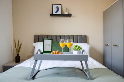 Modern & Refurbished 2/bed Apartment In Stockport
