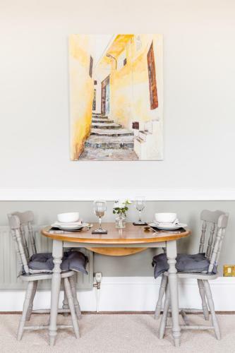 Warwick Victorian Apartment