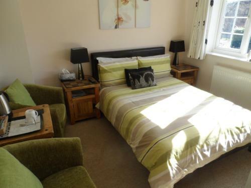 Hostal Mayfields Guest House